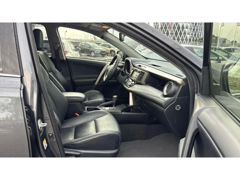 Toyota Rav4 5 DOORS 2.2 D-CAT 6AT LUXURY, снимка 6 - Автомобили и джипове - 55117168