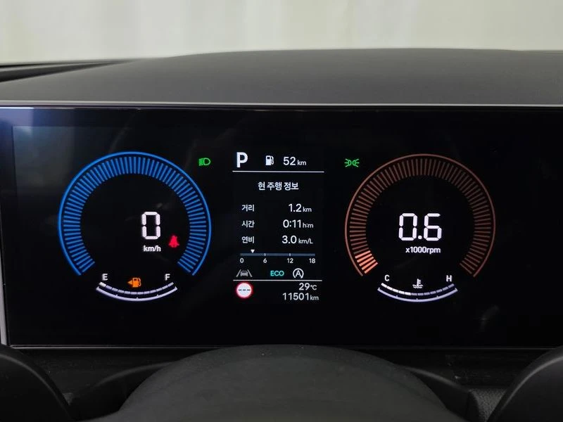 Hyundai Tucson * NX4* 2WD* 1.6TURBO* ЦЕНАДОБГ!, снимка 8 - Автомобили и джипове - 55595924
