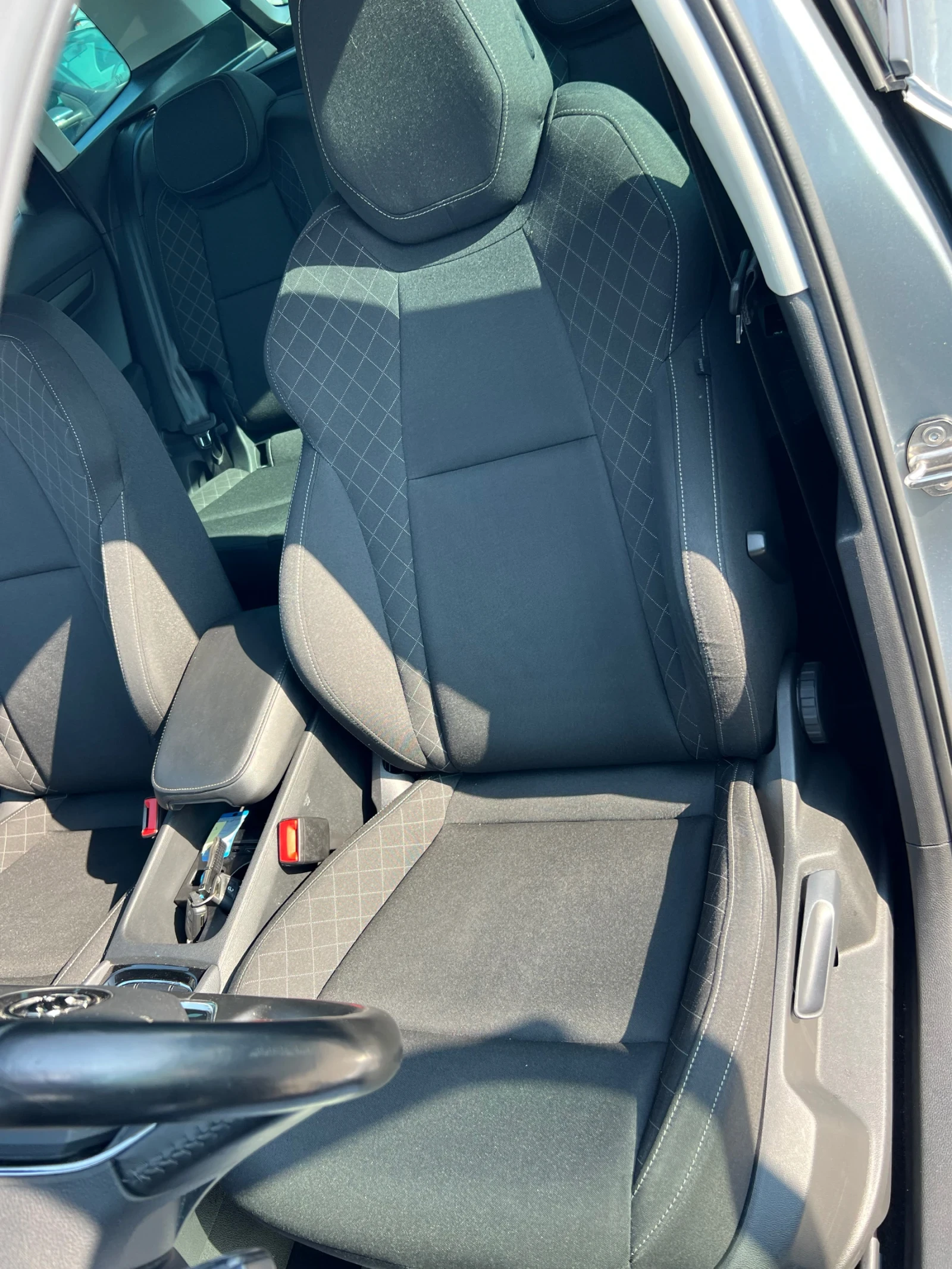 Skoda Karoq 1.6TDi DSG Navi Kamera Лизинг - изображение 9