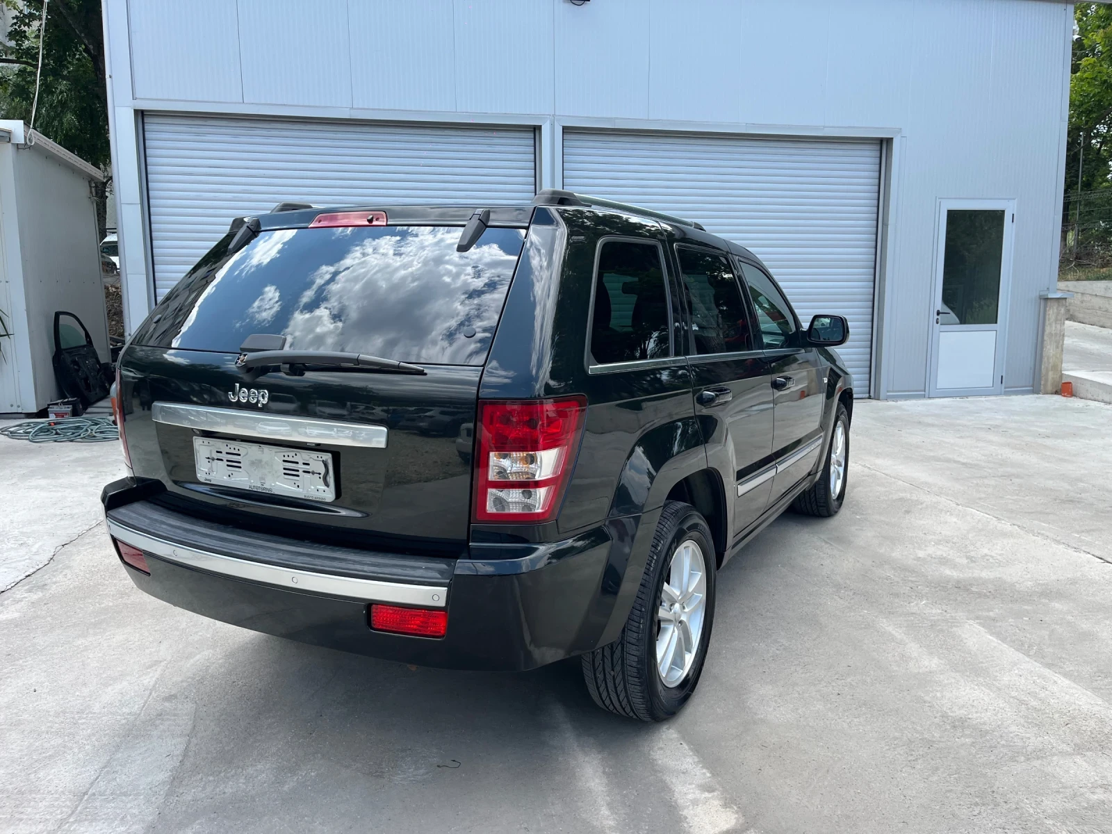 Jeep Grand cherokee Overland - изображение 8