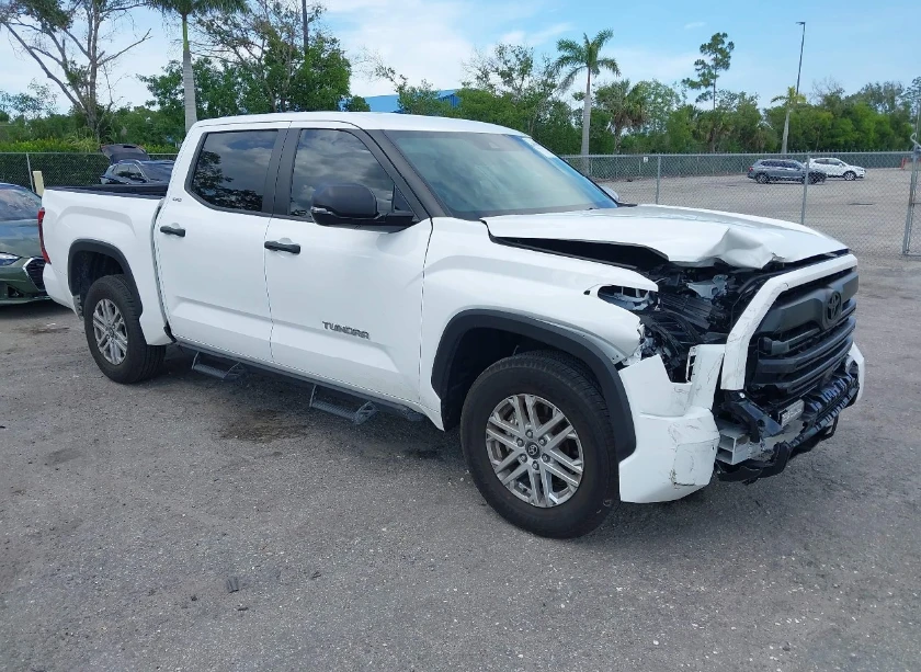 Toyota Tundra  - изображение 7
