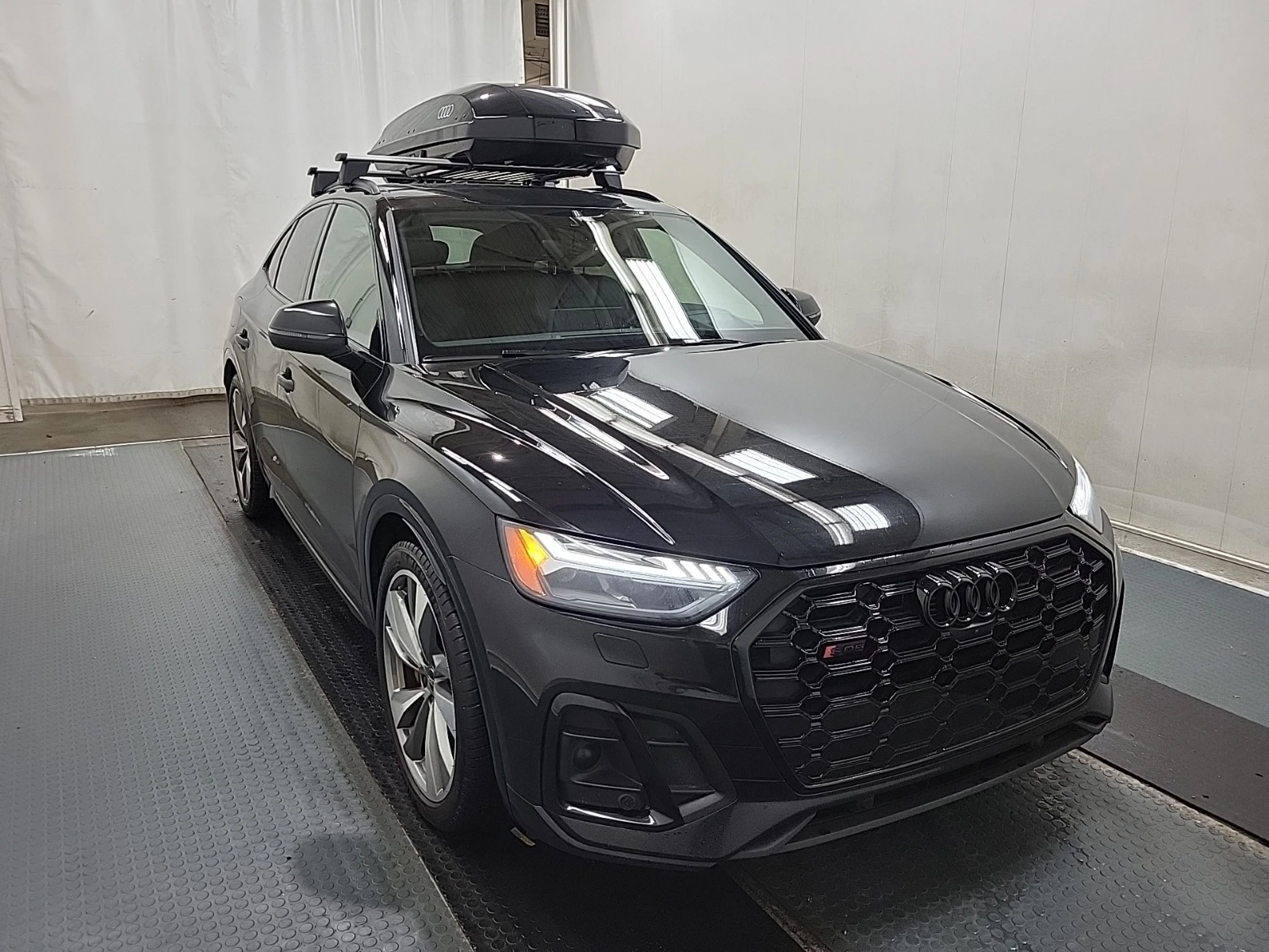 Audi SQ5 3.0TFSI TECHNIK (CARFAX) - изображение 2