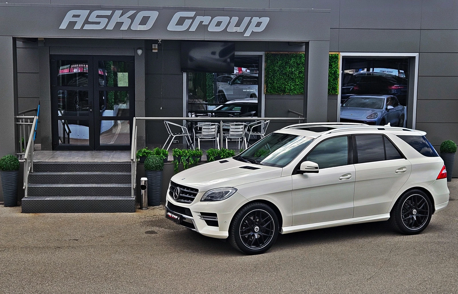 Mercedes-Benz ML 350 AMG/GERMANY/DISTR/CAMERA/HARMAN/ПОДГРЕВ/AMBI/LIZI, снимка 17 - Автомобили и джипове - 54147914
