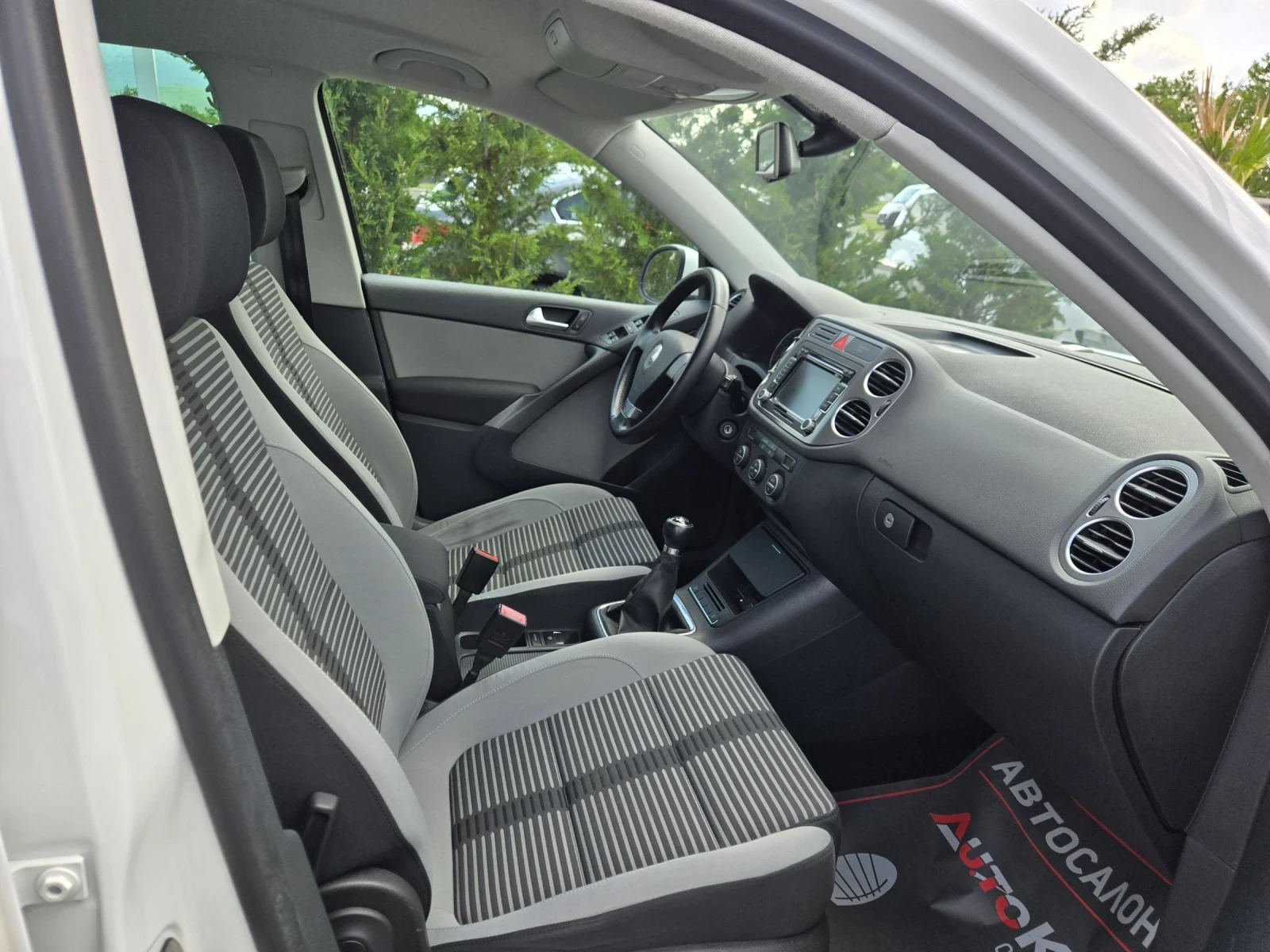 VW Tiguan 1.4TSI-150кс= 6СКОРОСТИ= 4MOTION= СЕРВ.ИСТОРИЯ, снимка 14 - Автомобили и джипове - 54634198