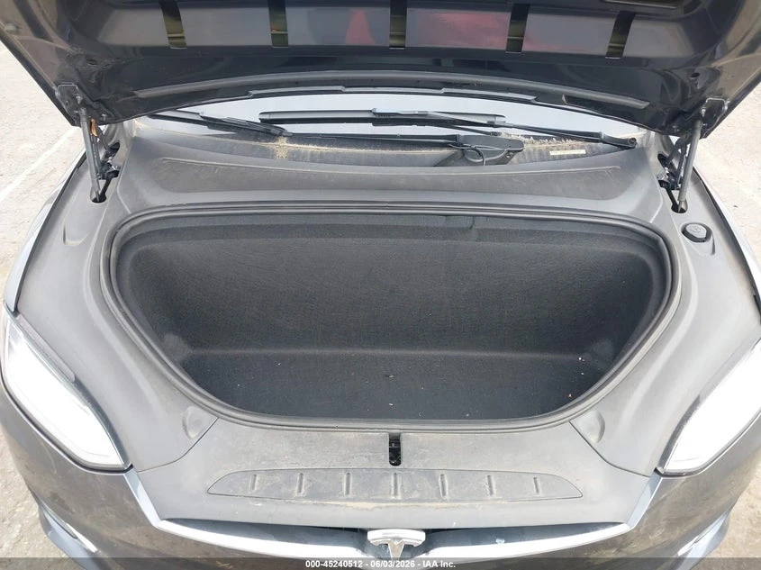 Tesla Model X Long Range Dual Motor All-Wheel Drive/Long Range P, снимка 10 - Автомобили и джипове - 55104342