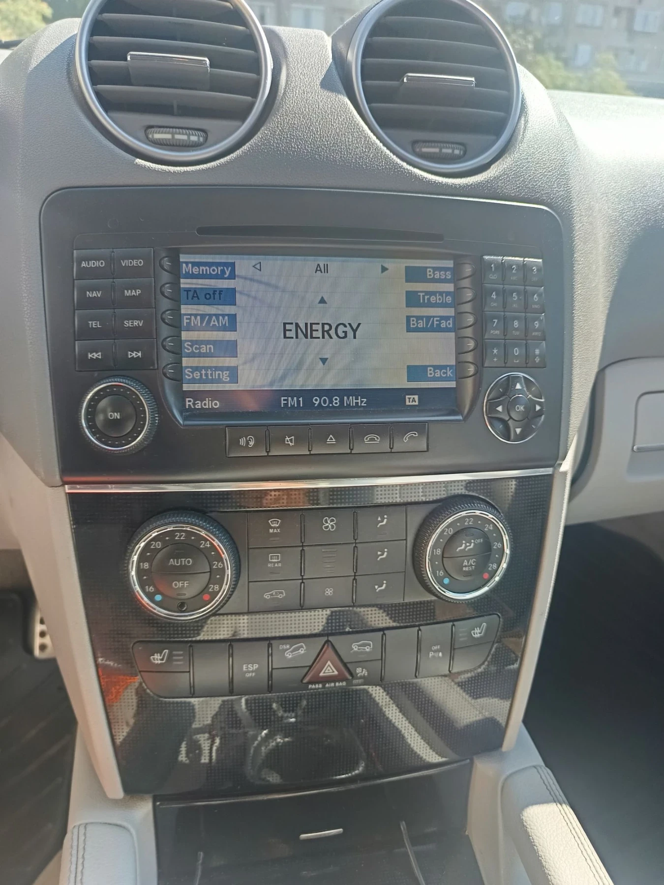 Mercedes-Benz ML 320, снимка 9 - Автомобили и джипове - 55773008
