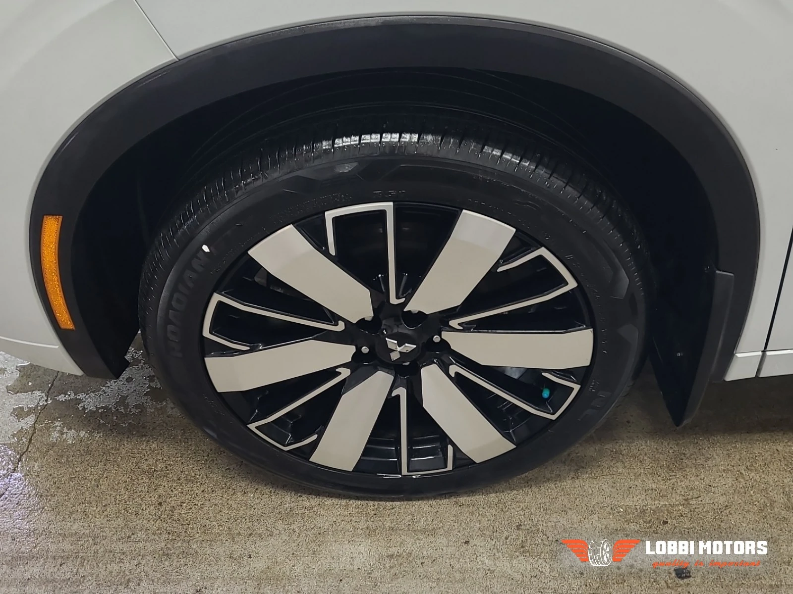 Mitsubishi Outlander, снимка 6 - Автомобили и джипове - 56025353