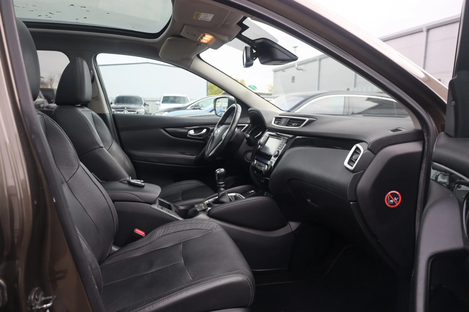 Nissan Qashqai 1.6dCi 360 KeyGO PANO SzH Lane Blind КОЖА LED