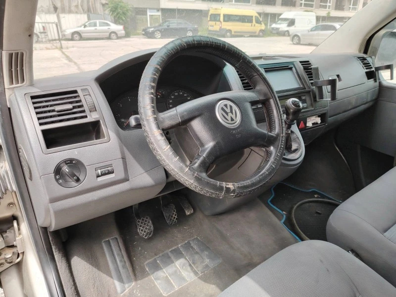 VW Caravelle T5 2.5TDI 8+ 1 местен, снимка 11 - Бусове и автобуси - 47386415