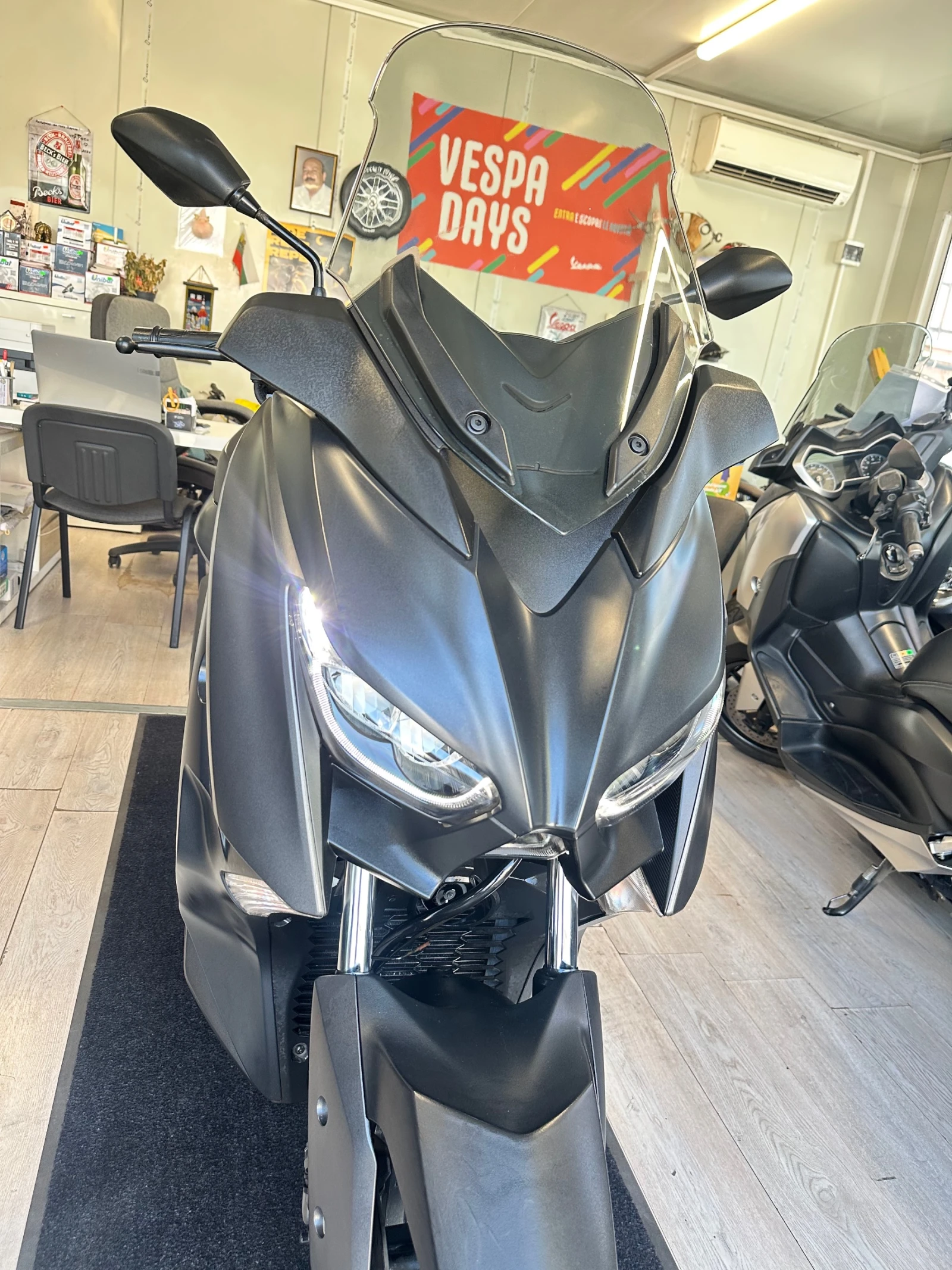 Yamaha X-max 300i ABS/TC/LED 08.2020г.