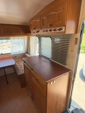 Каравана Adria 360, снимка 11