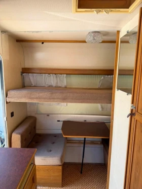 Каравана Adria 360, снимка 9
