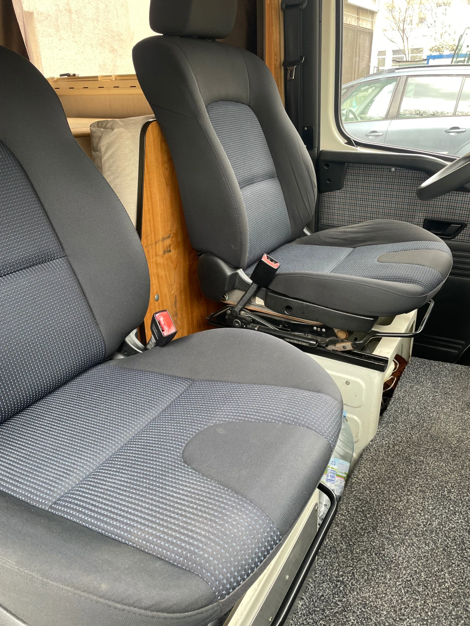 Кемпер HYMER / ERIBA, снимка 4 - Каравани и кемпери - 54208088