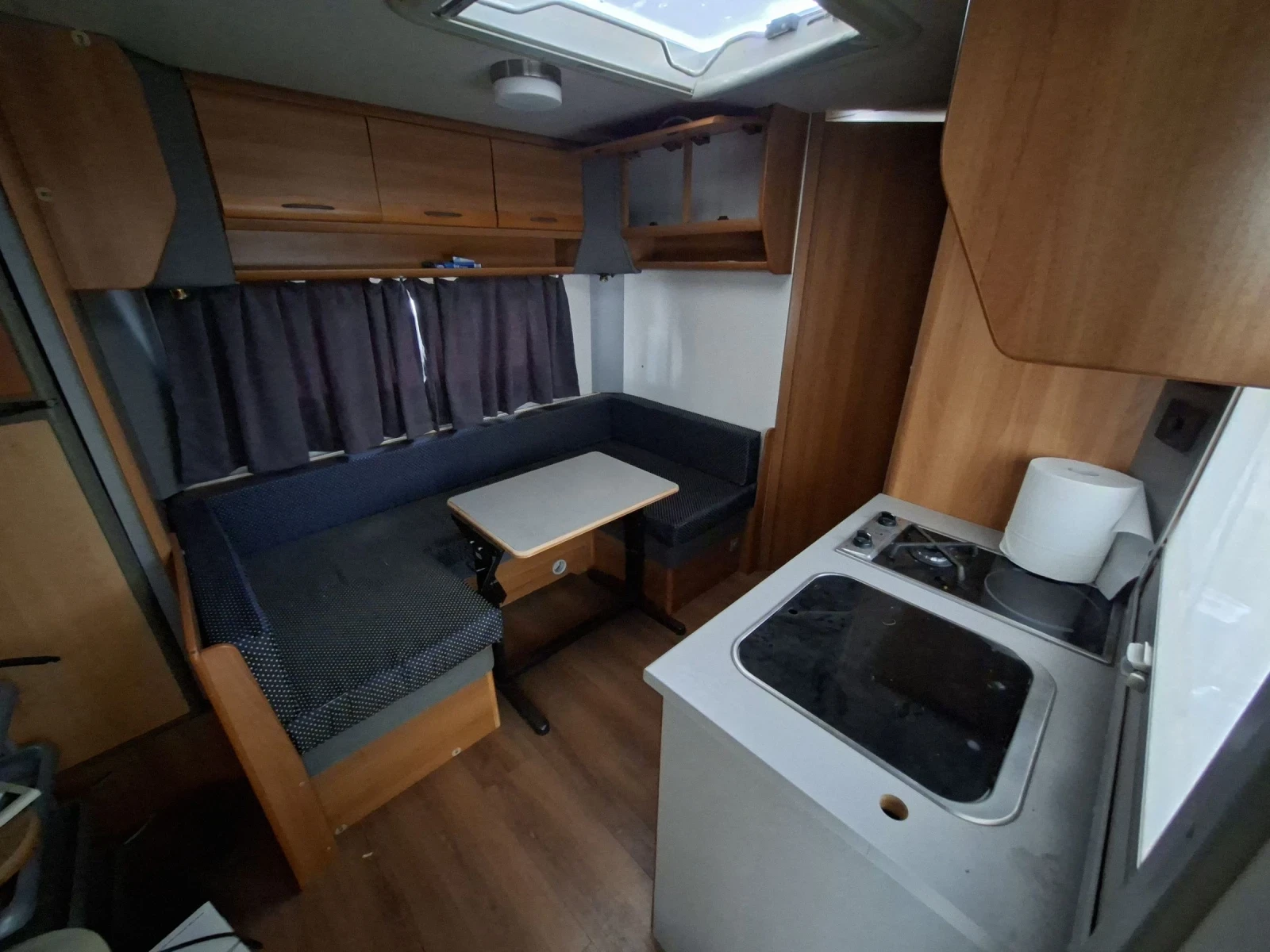 Каравана Knaus 820, снимка 9 - Каравани и кемпери - 54631872
