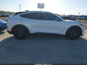 Ford Mustang Mach-E SELECT, снимка 12