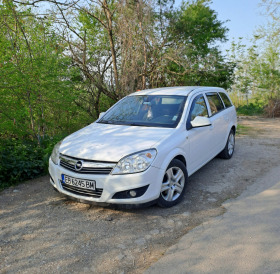 Opel Astra 1.7, снимка 2 - Автомобили и джипове - 45880991