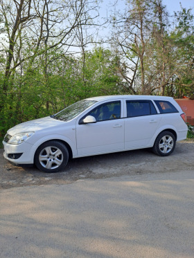 Opel Astra 1.7, снимка 4 - Автомобили и джипове - 45880991
