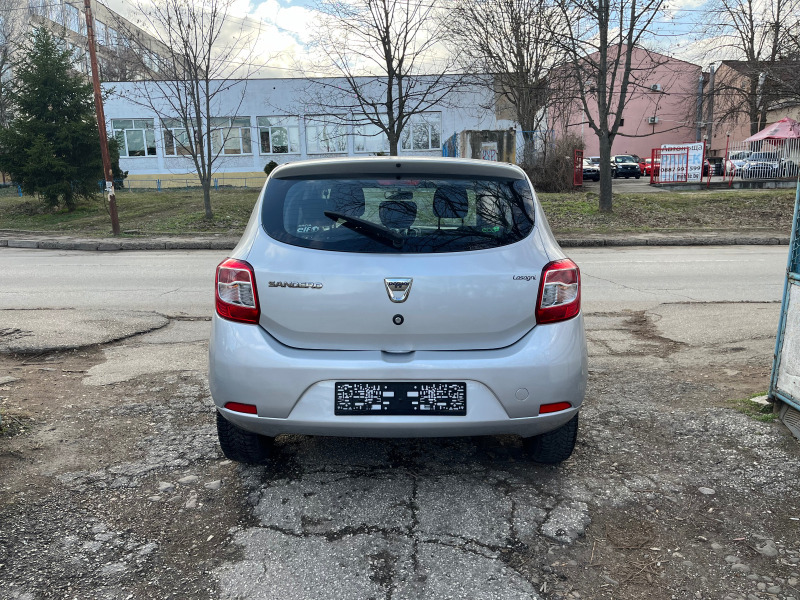 Dacia Sandero 1.5 навигация, снимка 9 - Автомобили и джипове - 44260461