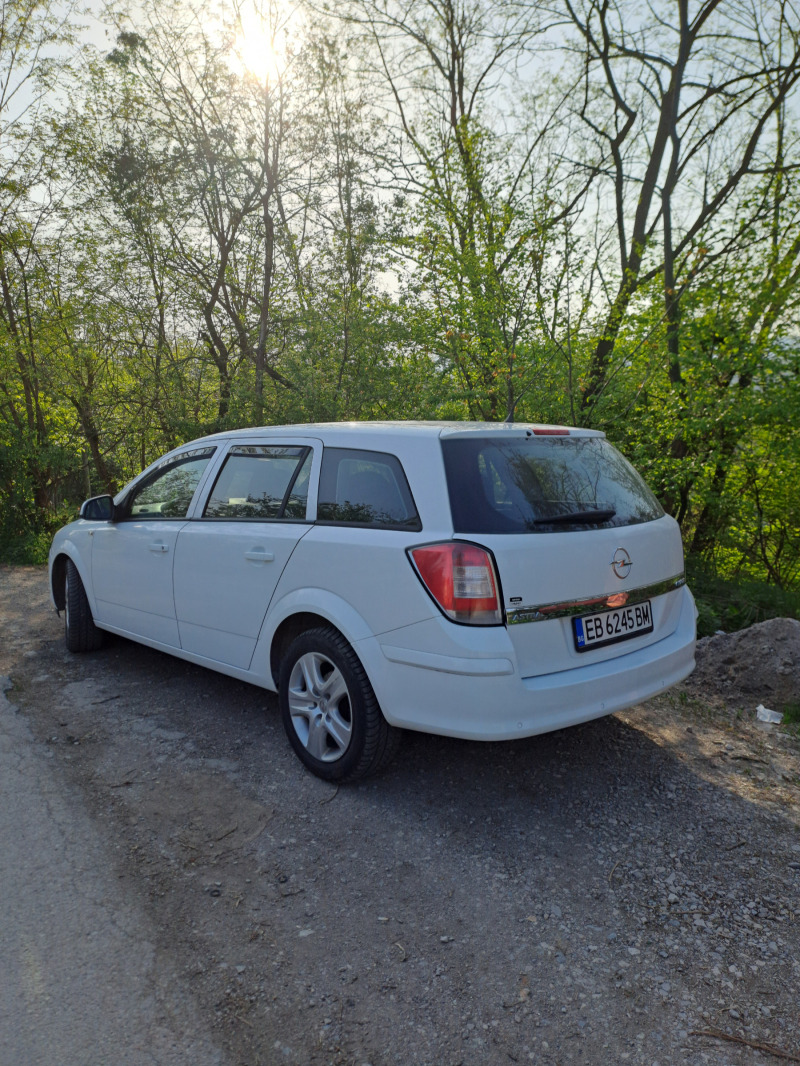 Opel Astra 1.7, снимка 6 - Автомобили и джипове - 46345009