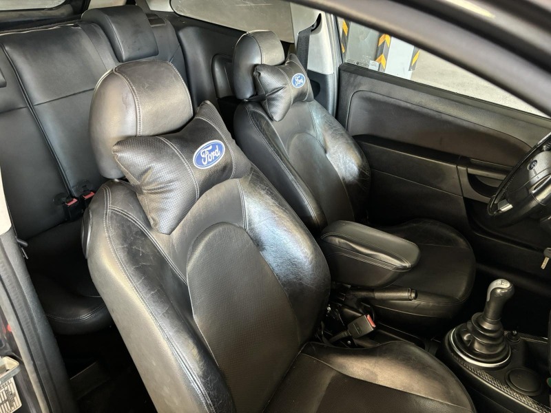 Ford Fiesta 1.4 DI, снимка 11 - Автомобили и джипове - 46354261