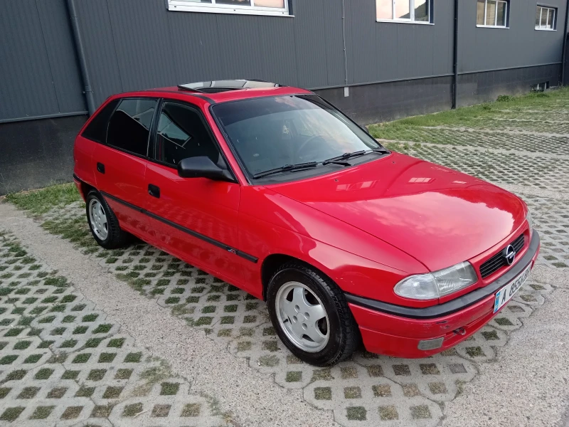 Opel Astra 1.6, снимка 3 - Автомобили и джипове - 46868701