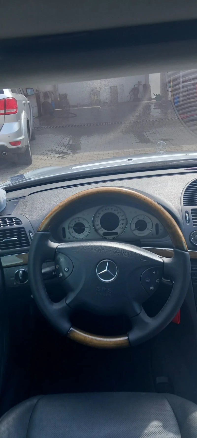 Mercedes-Benz E 270, снимка 5 - Автомобили и джипове - 48076042