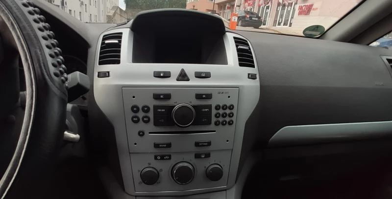 Opel Zafira 1.6i CNG, снимка 7 - Автомобили и джипове - 48537948