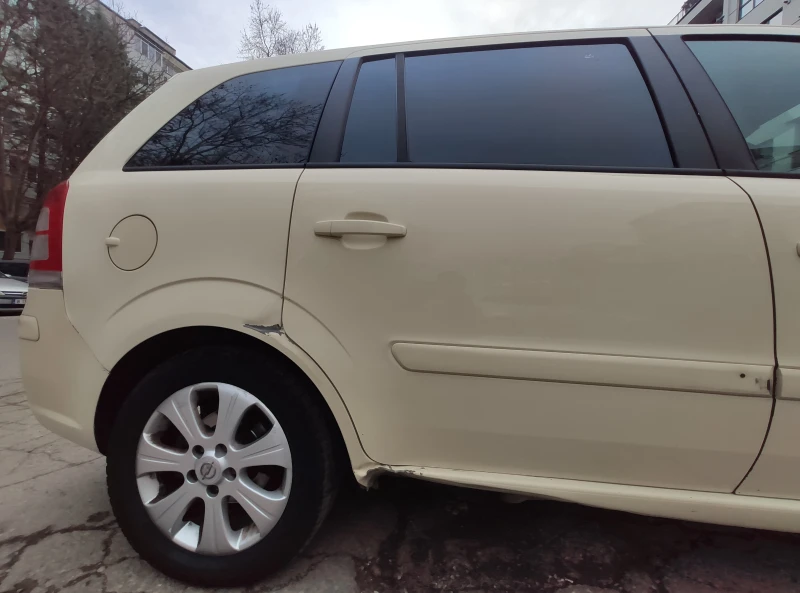 Opel Zafira 1.6i CNG, снимка 8 - Автомобили и джипове - 48537948