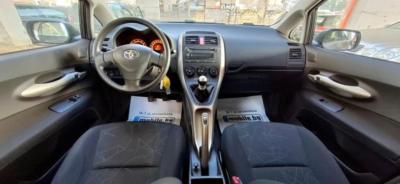 Toyota Auris 138хил. км. , снимка 9 - Автомобили и джипове - 48824013