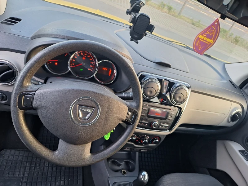 Dacia Lodgy 1.6i, снимка 11 - Автомобили и джипове - 51683489