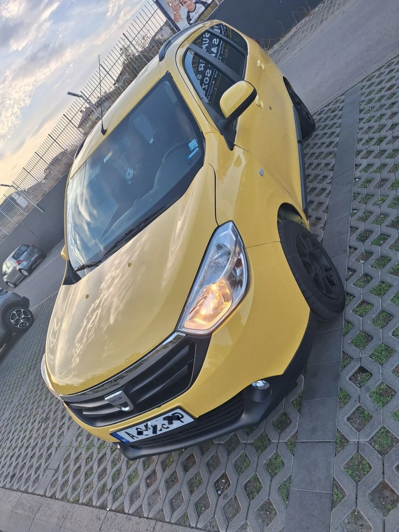 Dacia Lodgy 1.6i, снимка 2 - Автомобили и джипове - 51683489