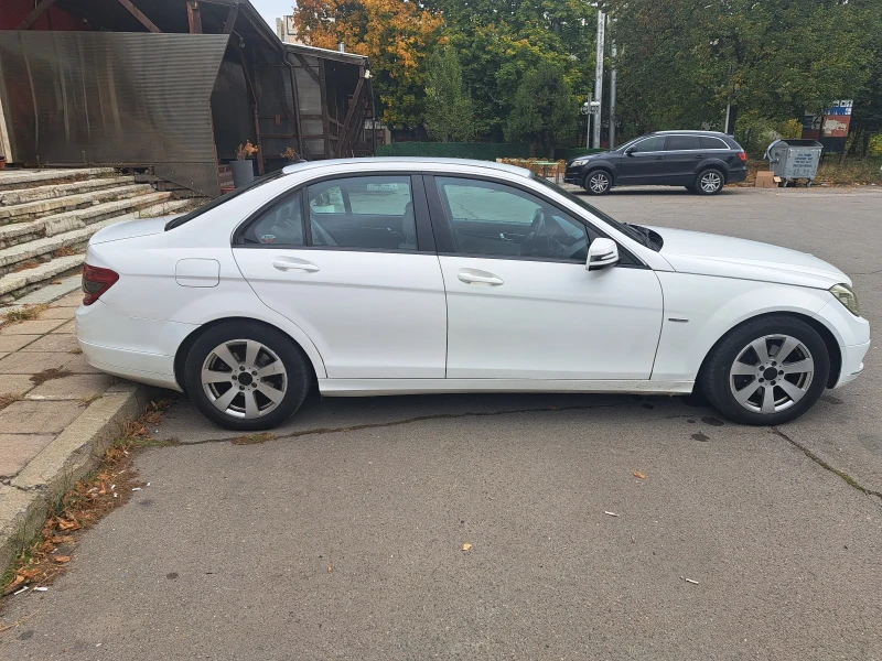Mercedes-Benz C 200 200cdi, снимка 3 - Автомобили и джипове - 52230171