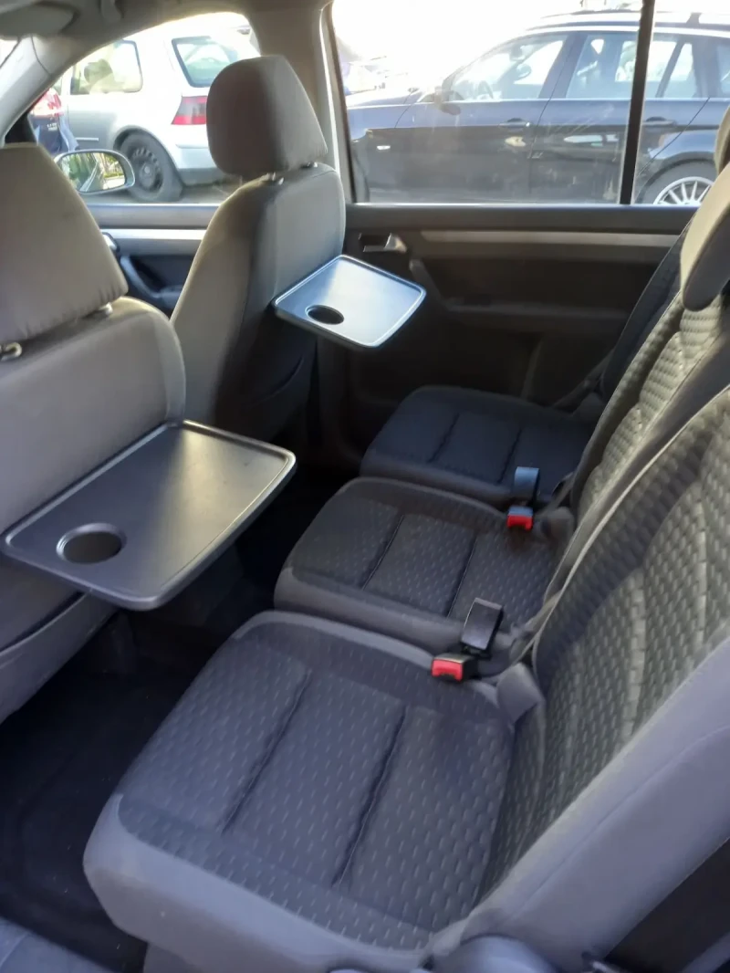 VW Touran 1.9 TDI, снимка 11 - Автомобили и джипове - 52822194