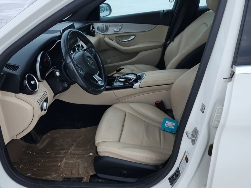Mercedes-Benz C 300 * CARFAX * БЕЗ ПЪРВОНАЧАЛНА ВНОСКА, снимка 5 - Автомобили и джипове - 53121519