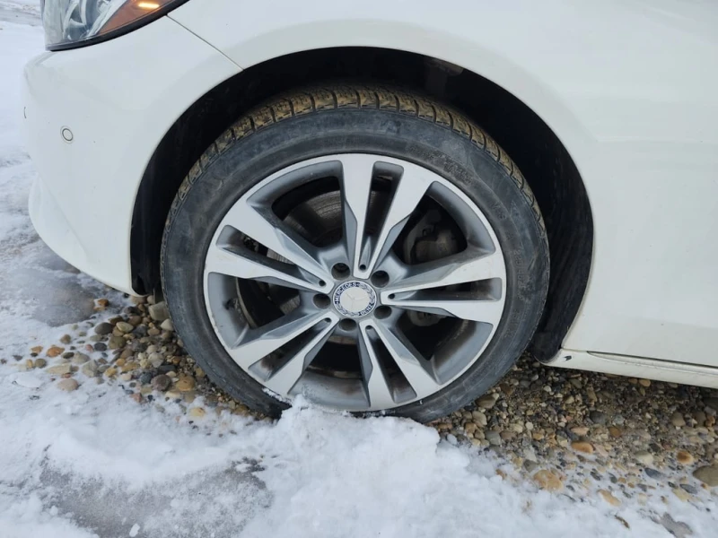 Mercedes-Benz C 300 * CARFAX * БЕЗ ПЪРВОНАЧАЛНА ВНОСКА, снимка 7 - Автомобили и джипове - 53121519