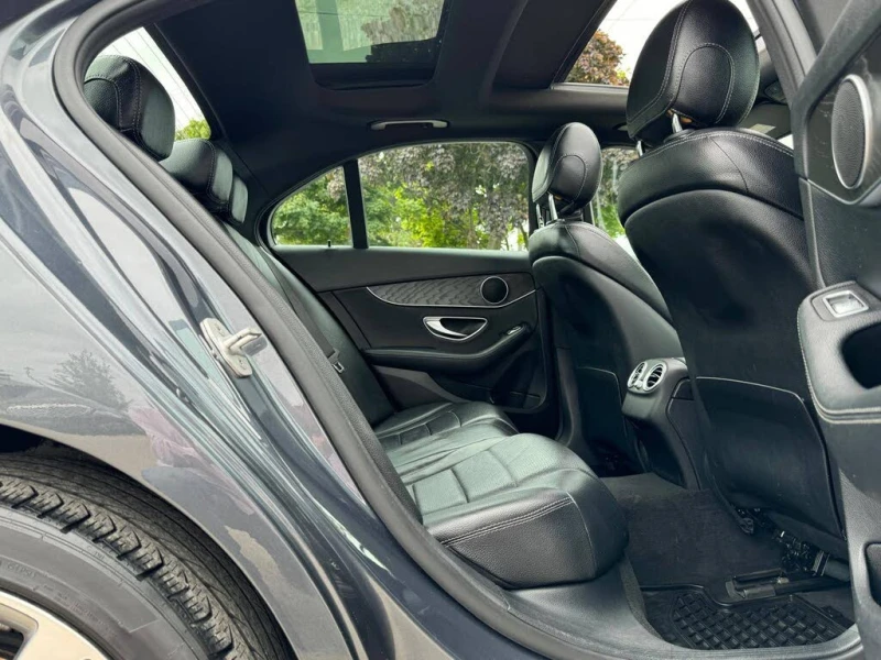Mercedes-Benz C 300 4MATIC * АвтоКредит (ЦЕНА ДО БГ), снимка 15 - Автомобили и джипове - 53527881