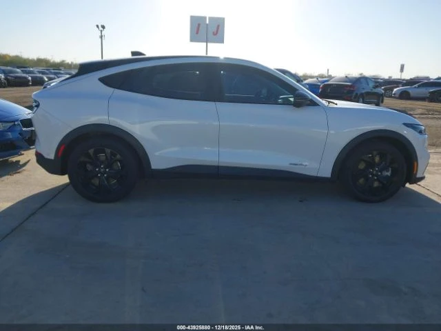 Ford Mustang Mach-E SELECT, снимка 12 - Автомобили и джипове - 53772550
