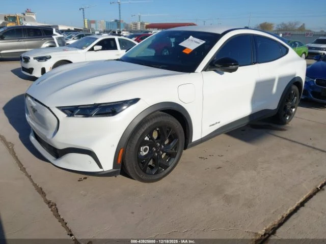 Ford Mustang Mach-E SELECT, снимка 2 - Автомобили и джипове - 53772550
