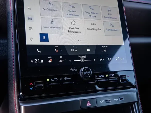 Lexus LBX = NEW = Elegant Гаранция, снимка 11 - Автомобили и джипове - 54042251