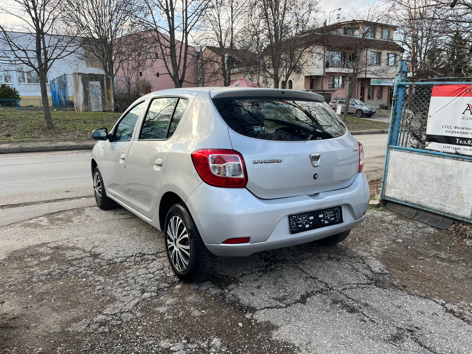 Dacia Sandero 1.5 навигация - изображение 10