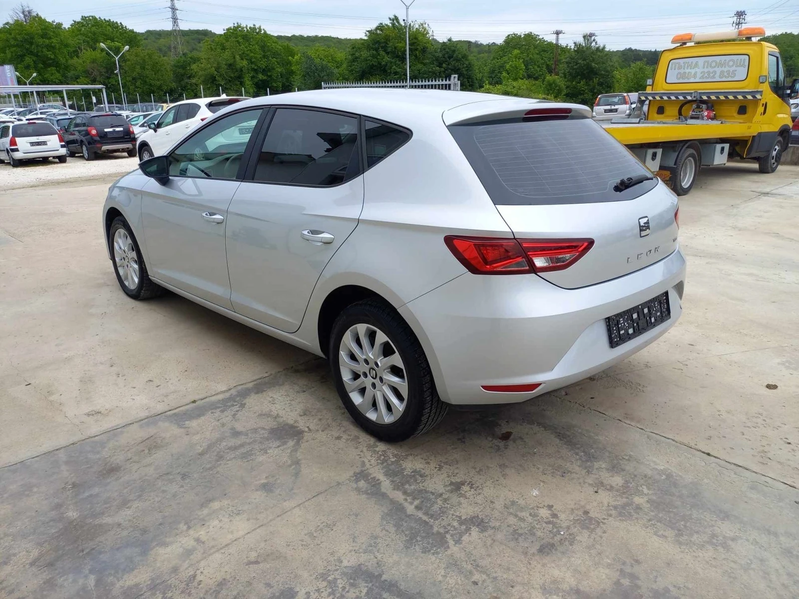 Seat Leon 1.6tdi 105k.c * Navi* UNIKAT*  - изображение 4