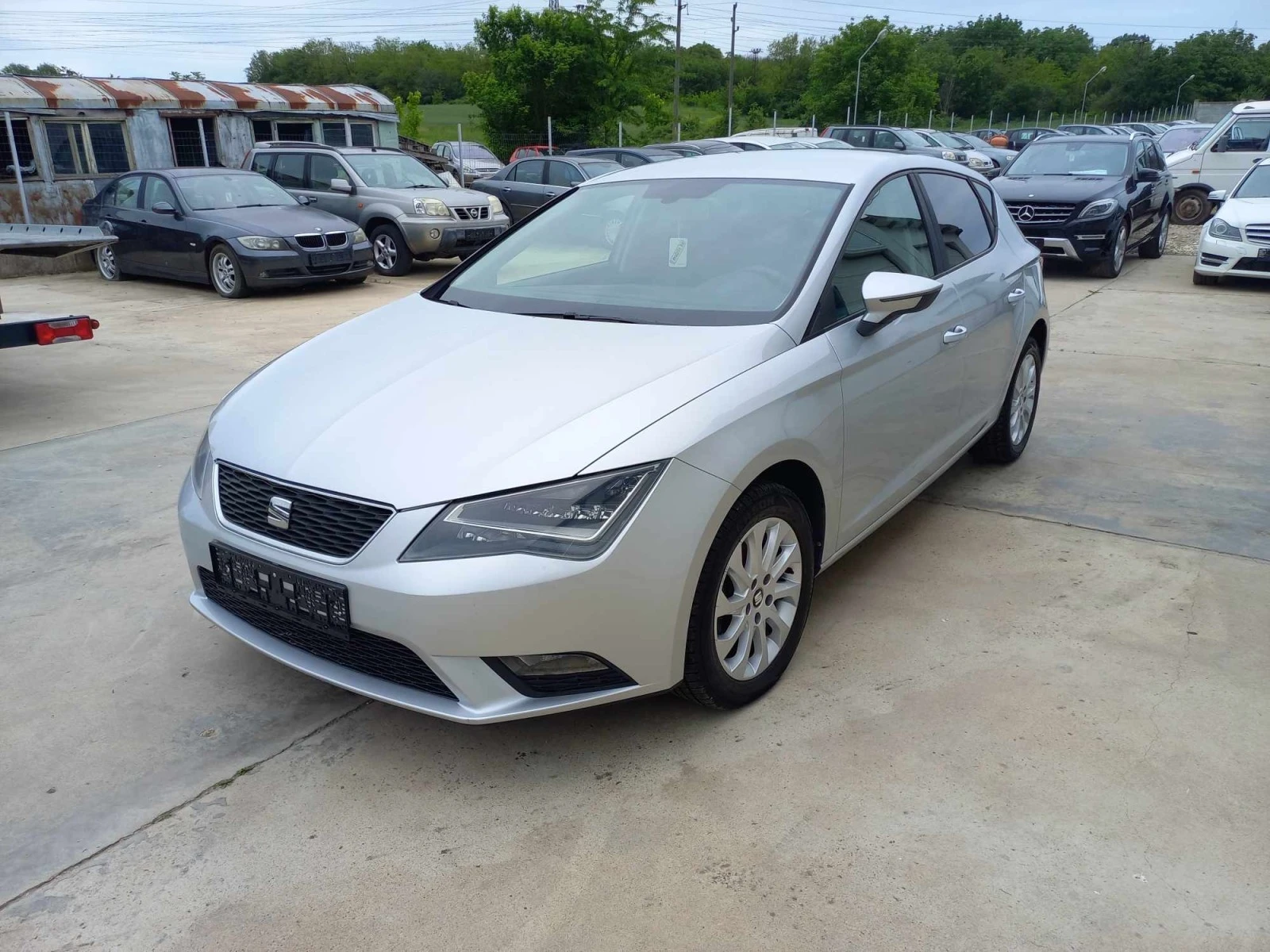 Seat Leon 1.6tdi 105k.c * Navi* UNIKAT*  - изображение 2