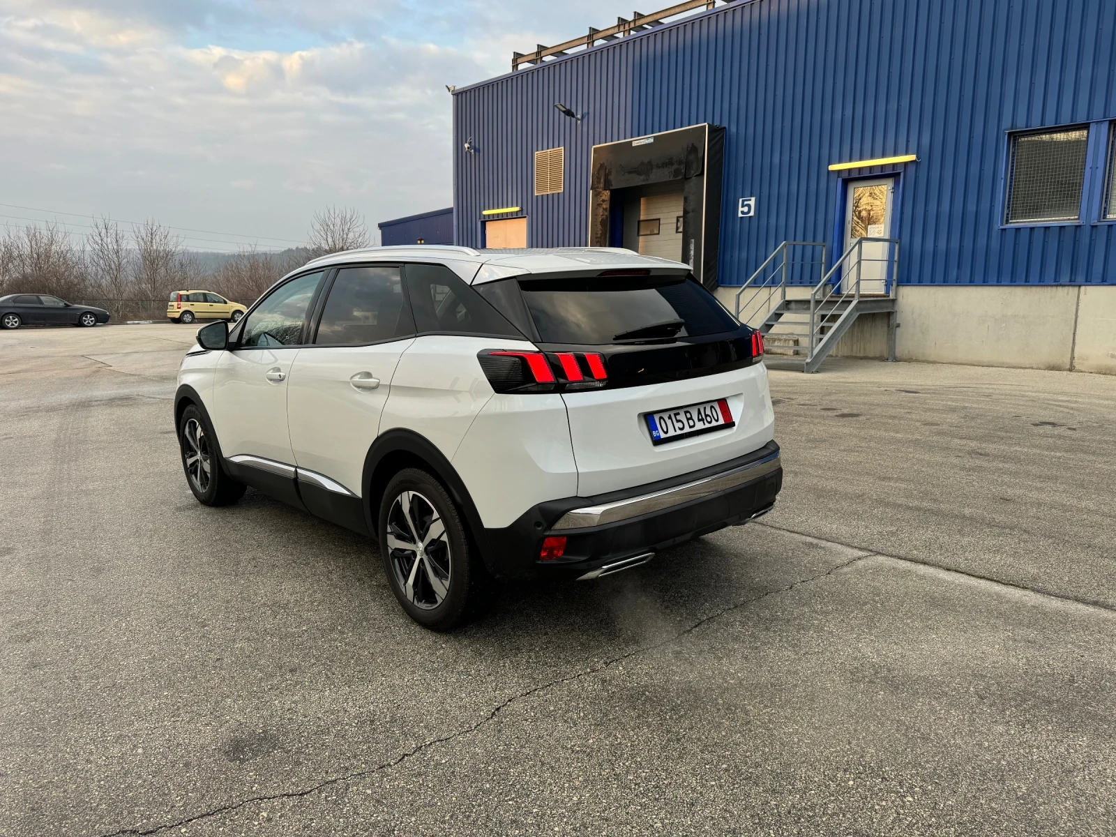 Peugeot 3008 1.2i STT-130kc GT - изображение 3