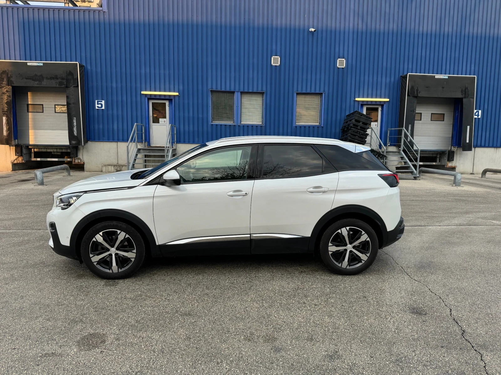 Peugeot 3008 1.2i STT-130kc GT - изображение 2