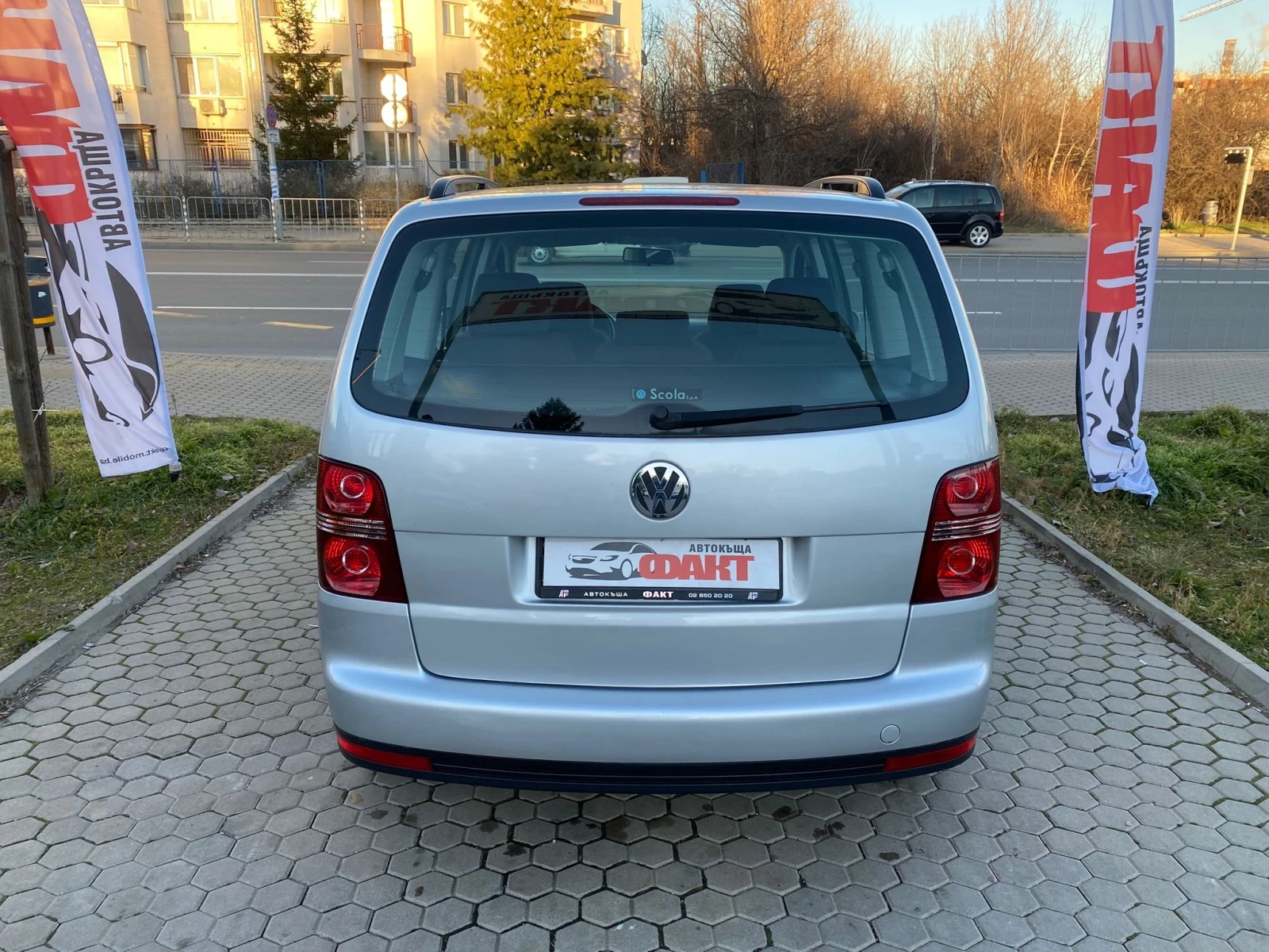 VW Touran 1.6i/7МЕСТЕН  - изображение 5