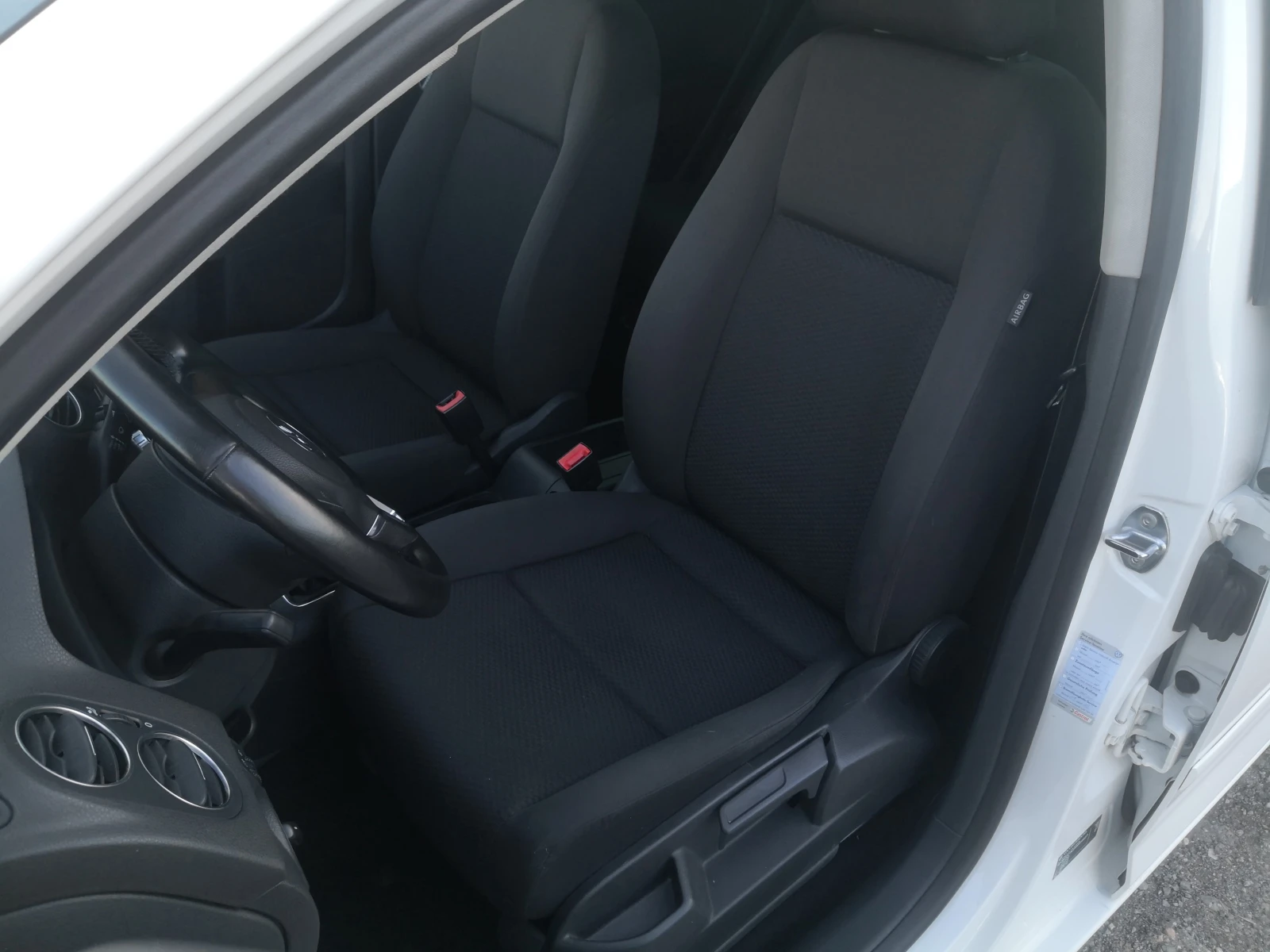 VW Golf Plus 6, 1.6i 102k.c. Евро5 - изображение 9