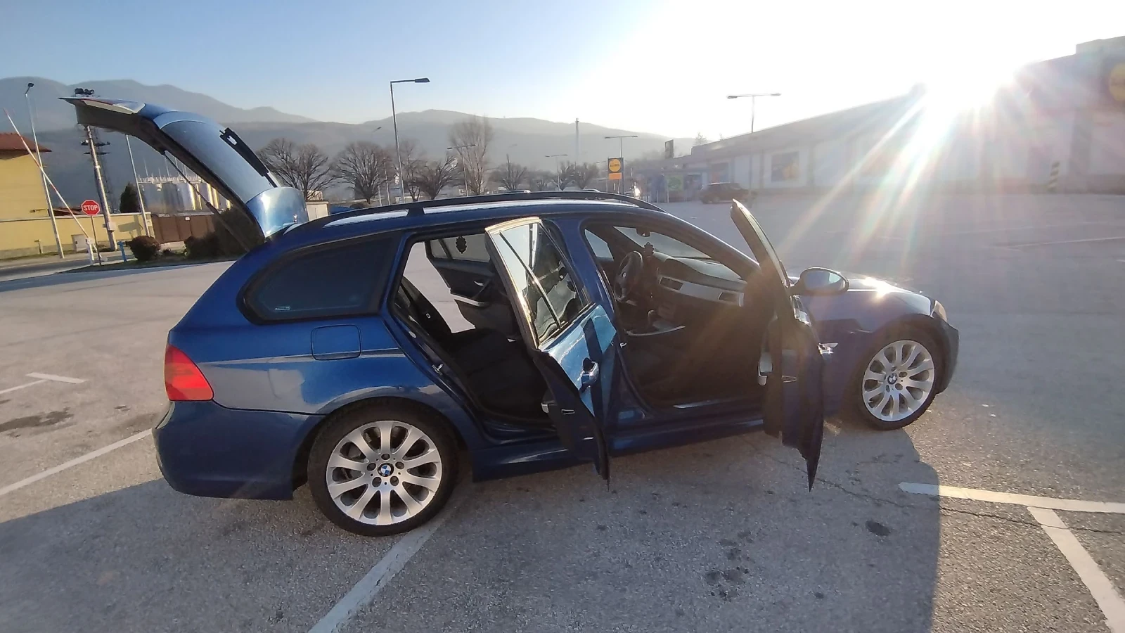 BMW 330 M-Paket, снимка 14 - Автомобили и джипове - 53374096