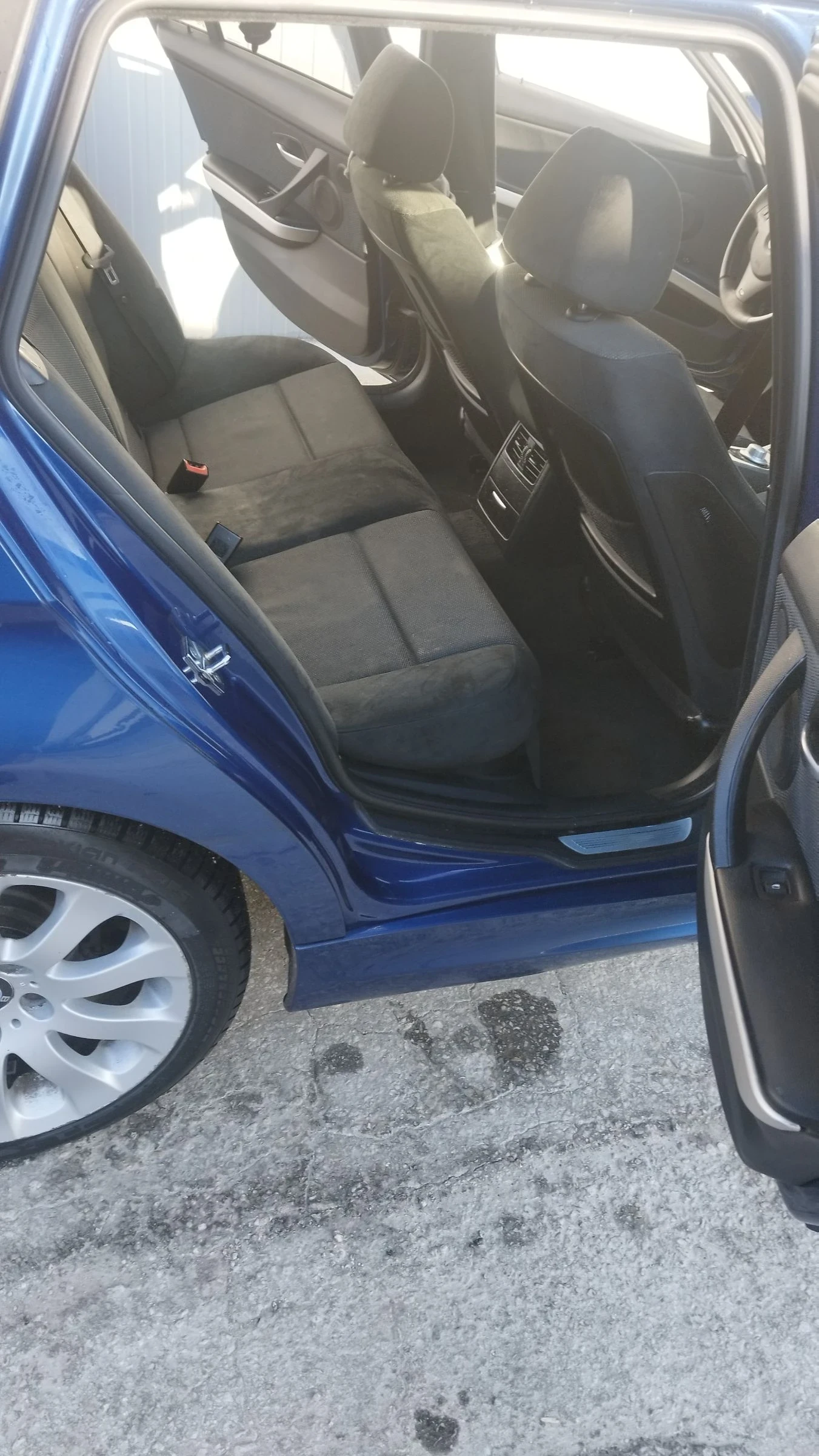 BMW 330 M-Paket, снимка 11 - Автомобили и джипове - 53374096