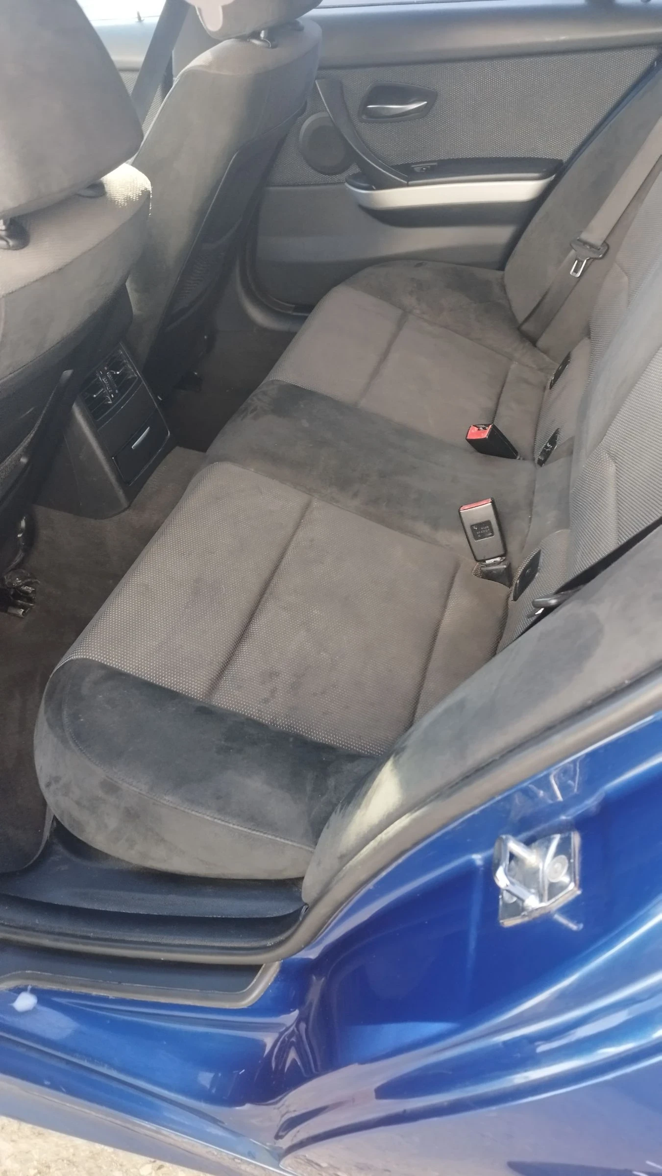 BMW 330 M-Paket, снимка 10 - Автомобили и джипове - 53374096