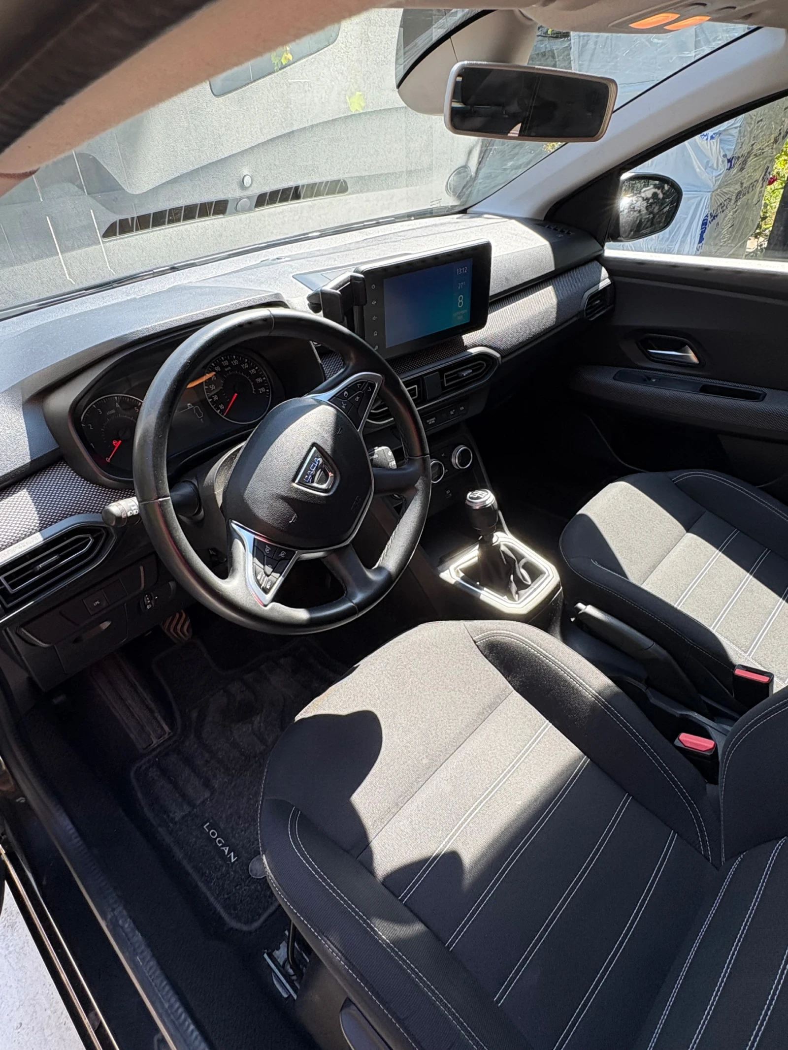 Dacia Logan 1.0 Тсе LPG ГАРАНЦИОНЕН, снимка 11 - Автомобили и джипове - 53996711